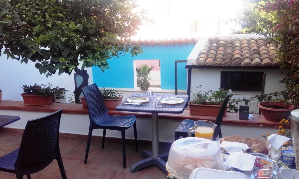 Cafisu Bed & Breakfast 3*